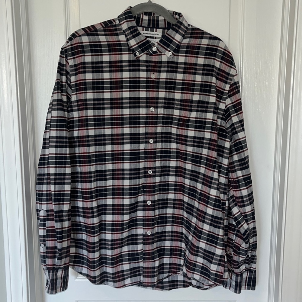 EUC long sleeved button down shirt size XL slim